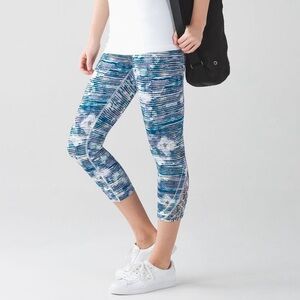 LULULEMON True Self Crop II Blurry Belle Multi Size 6